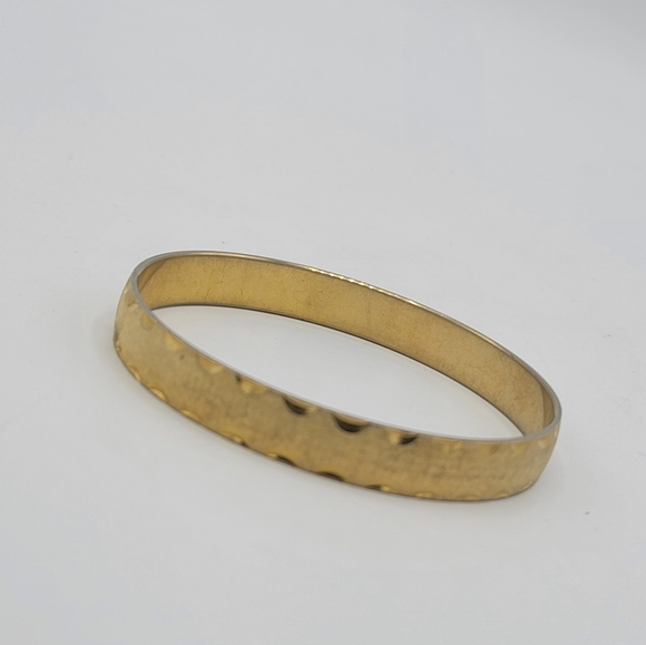 1980s Vintage Gold Plated Textured Classic Bangle Bracelet Diamond Cut Geometric - Picture 5 of 11